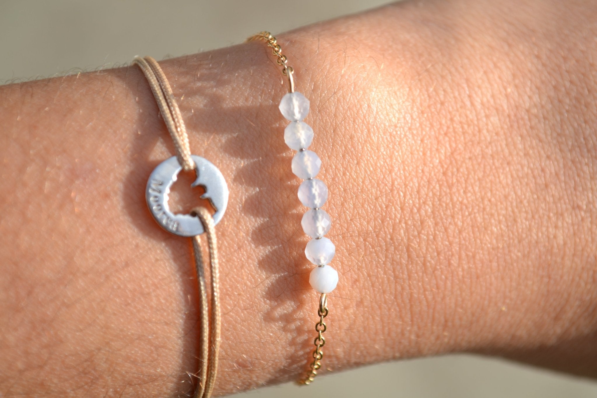 TALISMAN NERIDA — Calcédoine bleue, , création artisanale – L'Harmonie Précieuse