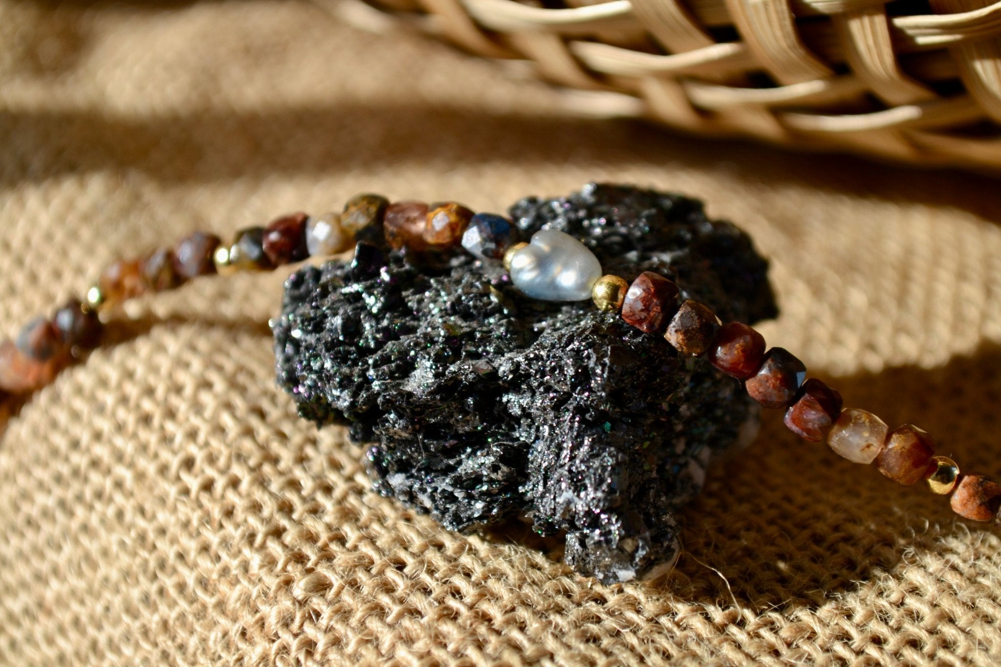 TALISMAN THALYA — Pietersite 4 mm, , création artisanale – L'Harmonie Précieuse