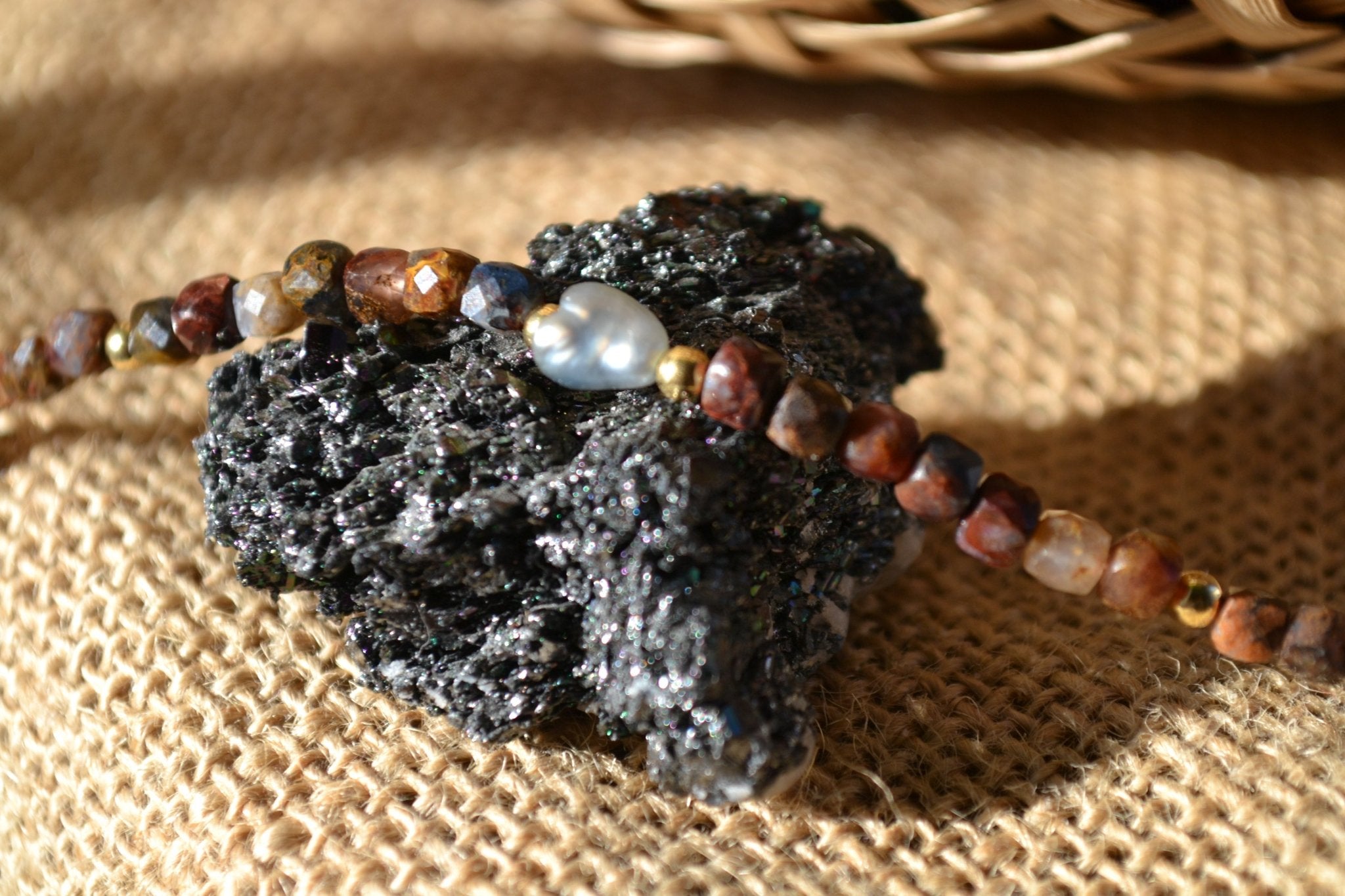 TALISMAN THALYA — Pietersite 4 mm, , création artisanale – L'Harmonie Précieuse