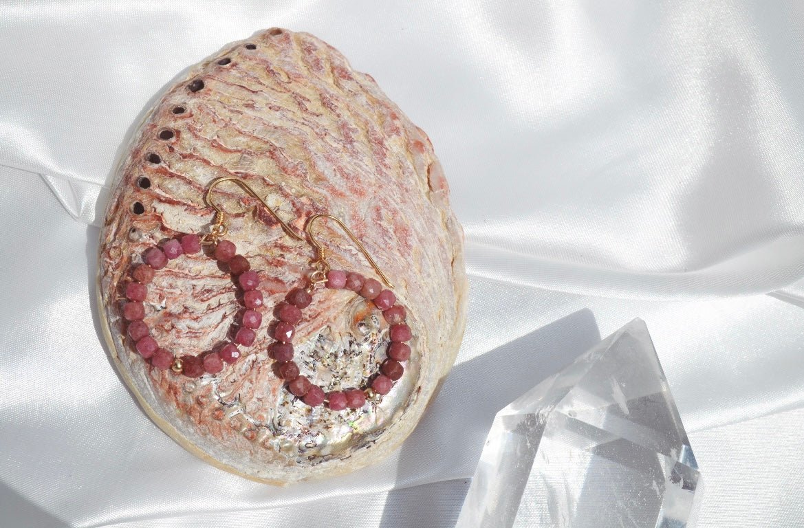 TALISMAN VESTA Créoles Rubis 20 mm, , création artisanale – L'Harmonie Précieuse