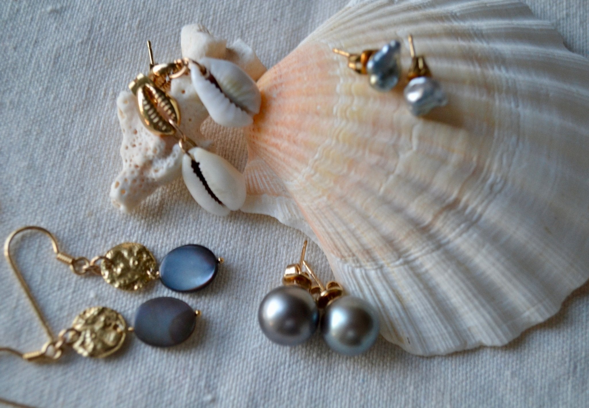 TIARE - Puces Perles de Tahiti - Pièce Unique, , création artisanale – L'Harmonie Précieuse